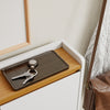 SoBuy FSR229-E-WN Wąska Szafka na Buty 15 cm, Blat z Ładowarką USB, Uchylna, Biały, 121×15×126 cm